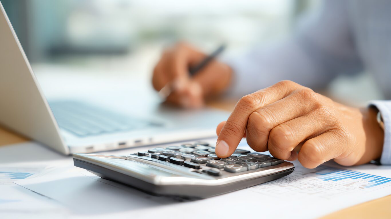 無駄なコストを削減し利益率を最大化する個人事業主の収支見直しサポート